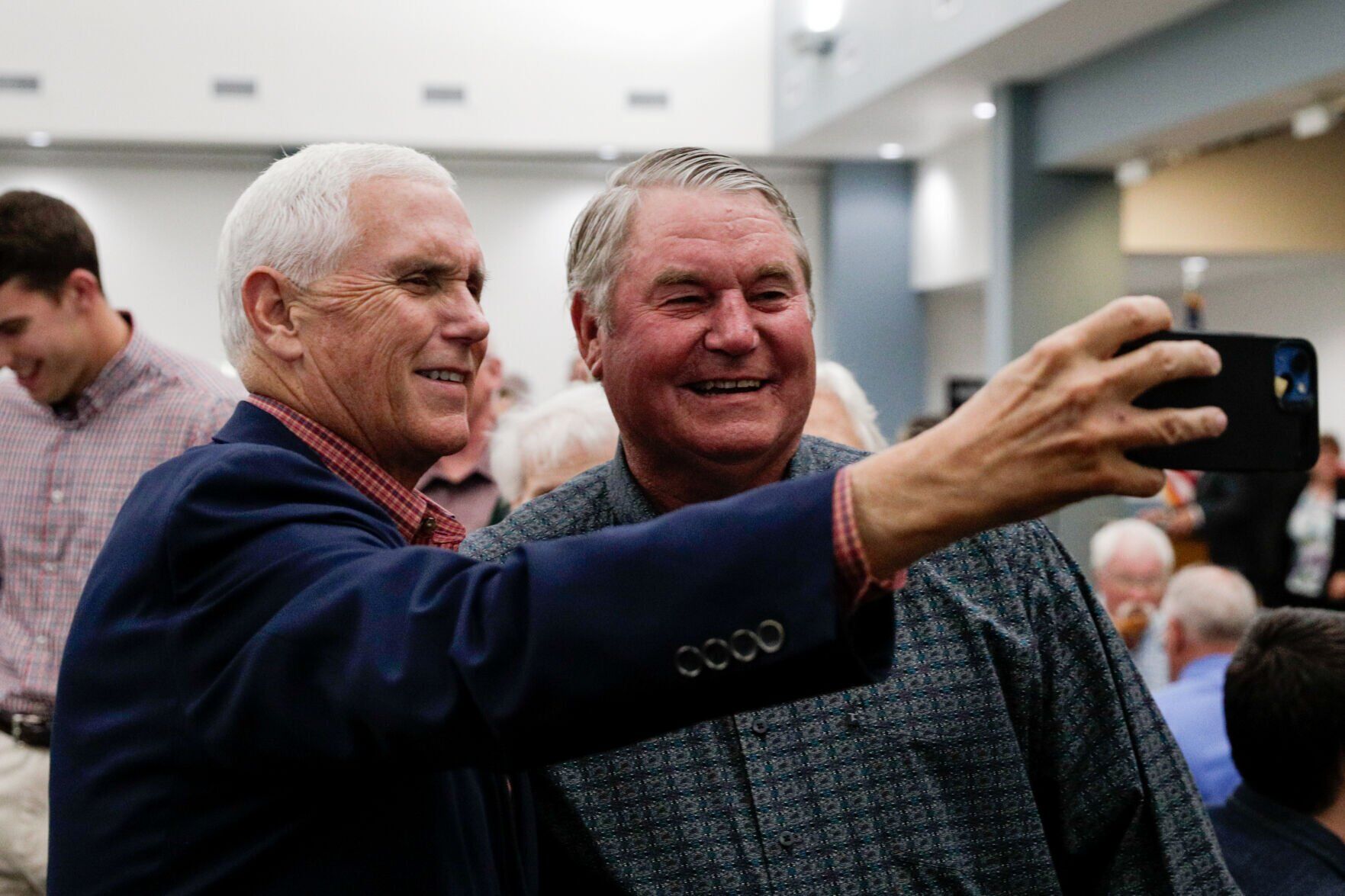 092922-qc-nws-pence-05.jpg